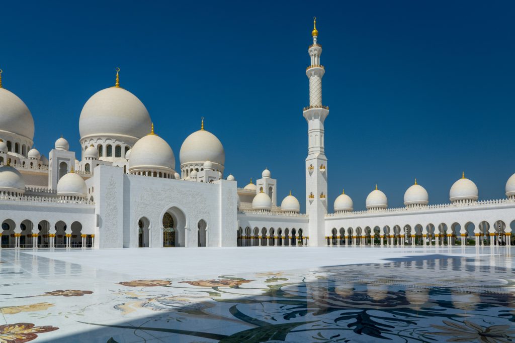 Fujairah Travel Guide: Beaches, Mountains and Attractions